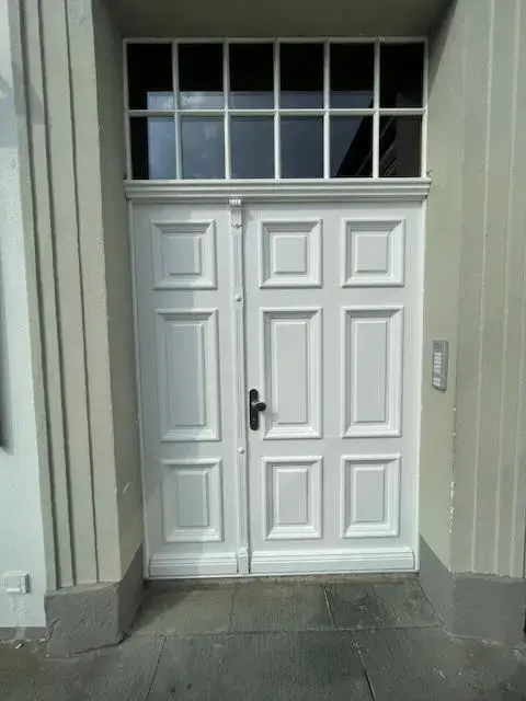 Haustür/ Denkmalschutz Weiß/Eiche 